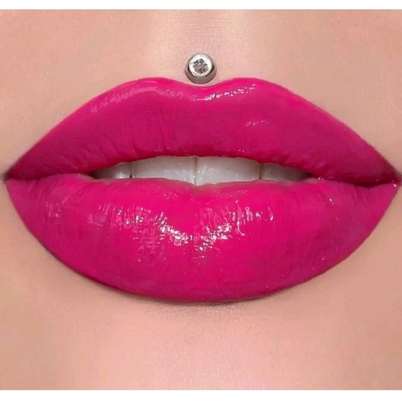 Jeffree Star Other - Jeffree Star Supreme Gloss Full Pigment Lip Gloss- Pink Vault